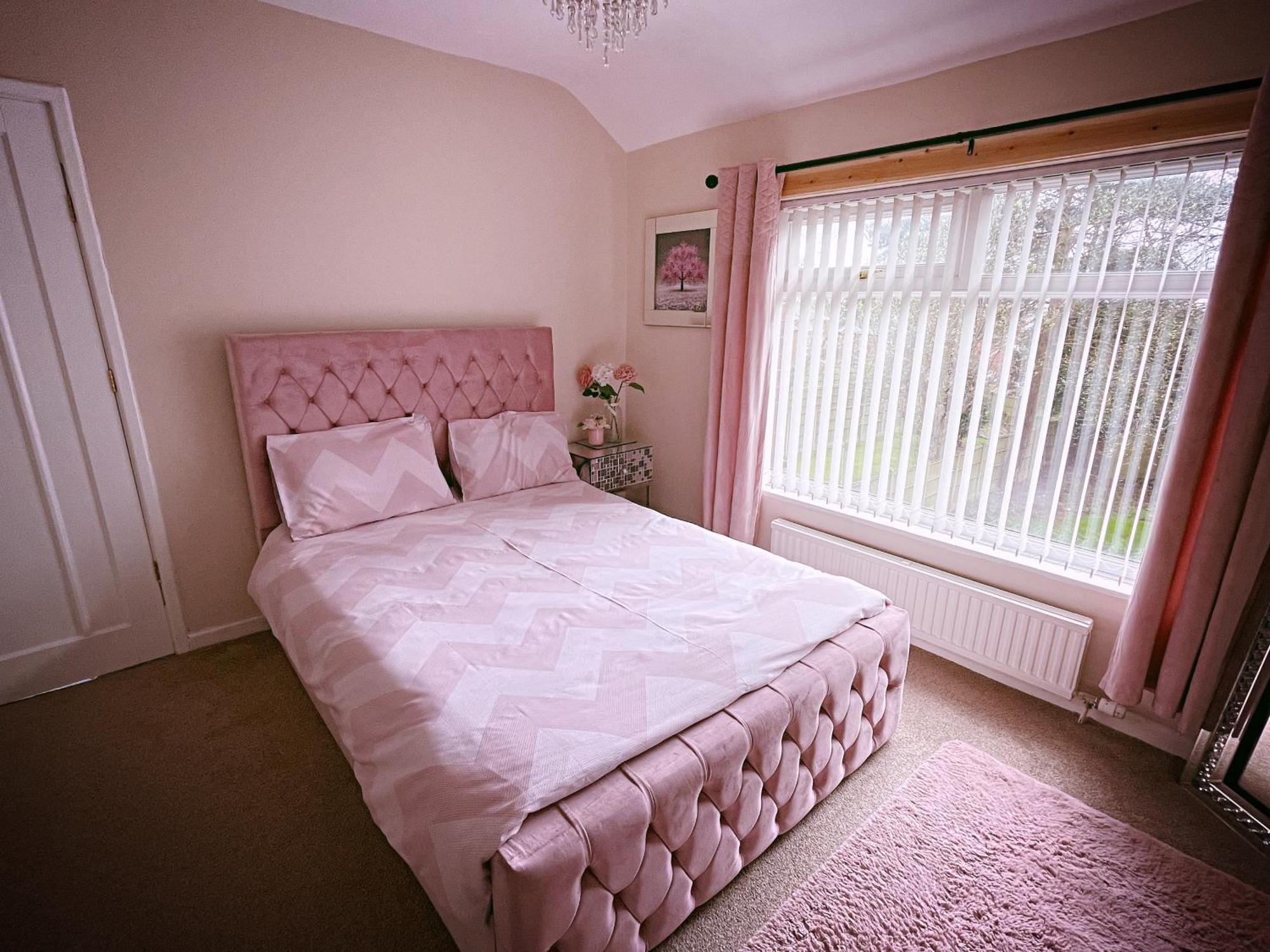 Entire 3-Bedroom Home In Oldham - Guest House Zewnętrze zdjęcie