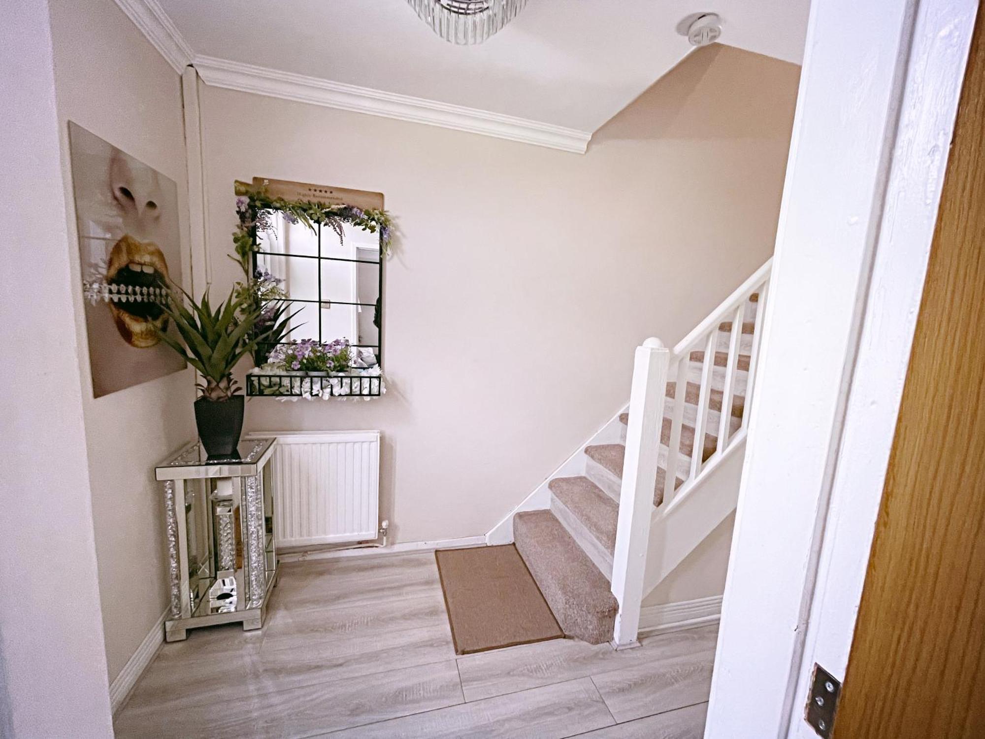 Entire 3-Bedroom Home In Oldham - Guest House Zewnętrze zdjęcie